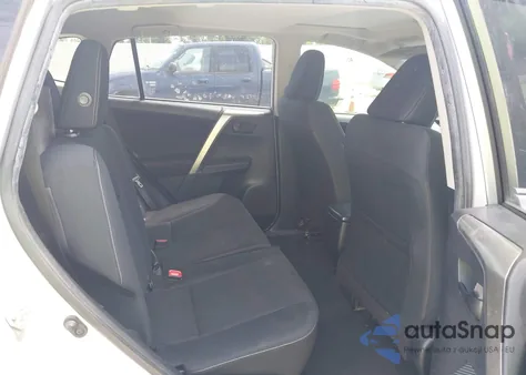 2013 Toyota Rav4 Xle z USA, uszkodzony, nr VIN JTMWFREV2DD001165